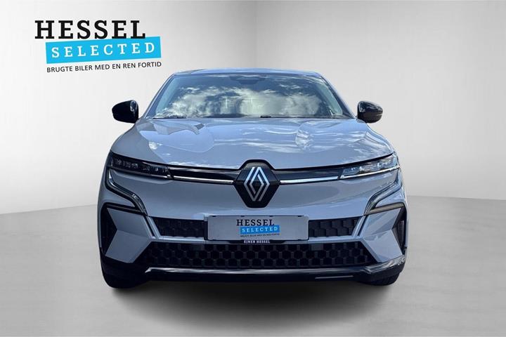 Grå Renault Megane E-Tech fra 2023