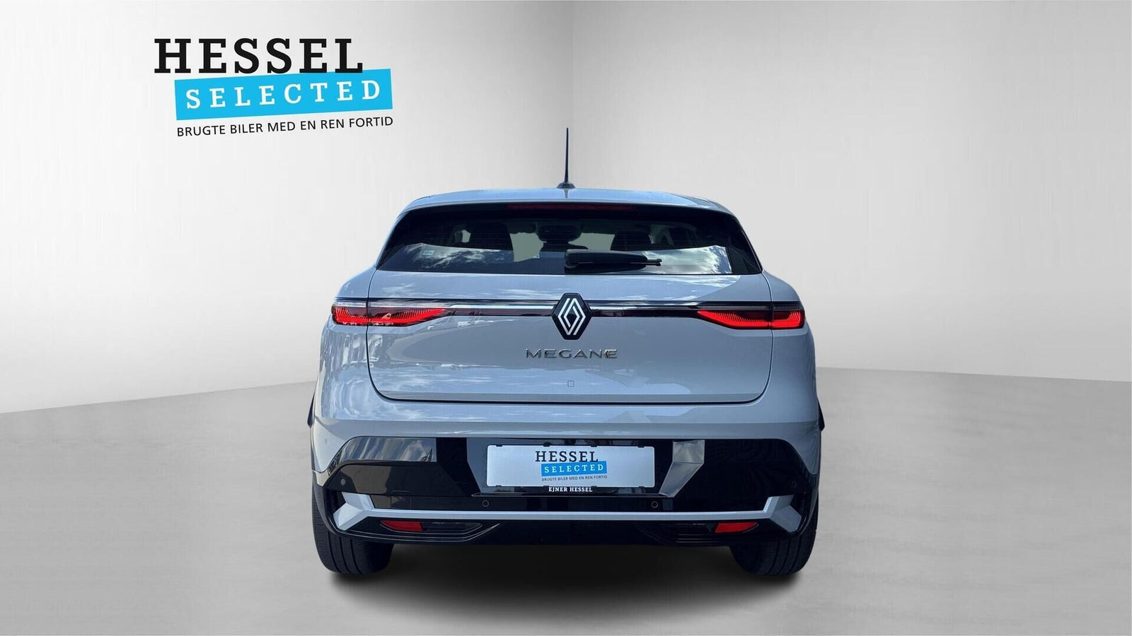 Grå Renault Megane E-Tech fra 2023