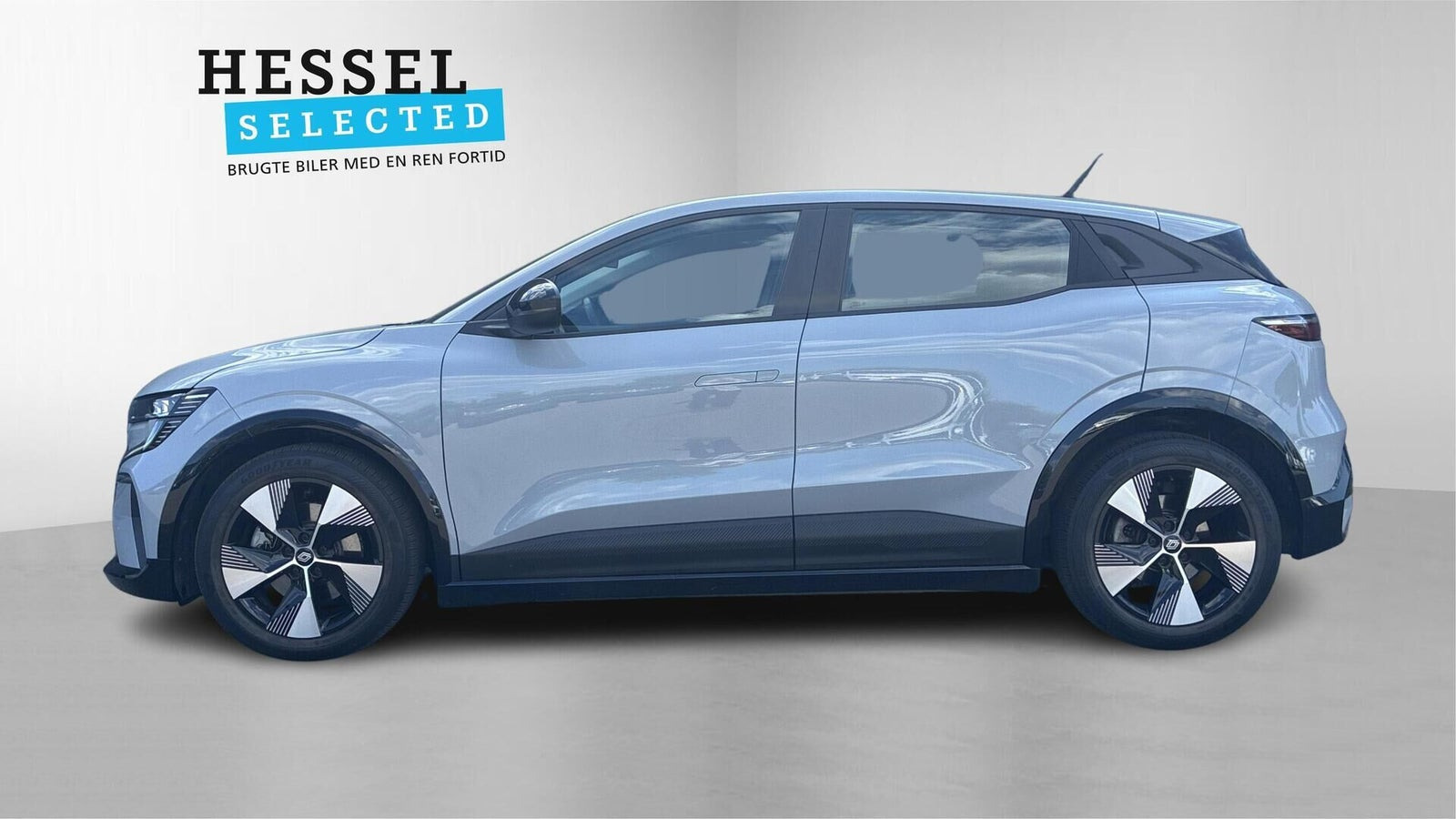 Grå Renault Megane E-Tech fra 2023
