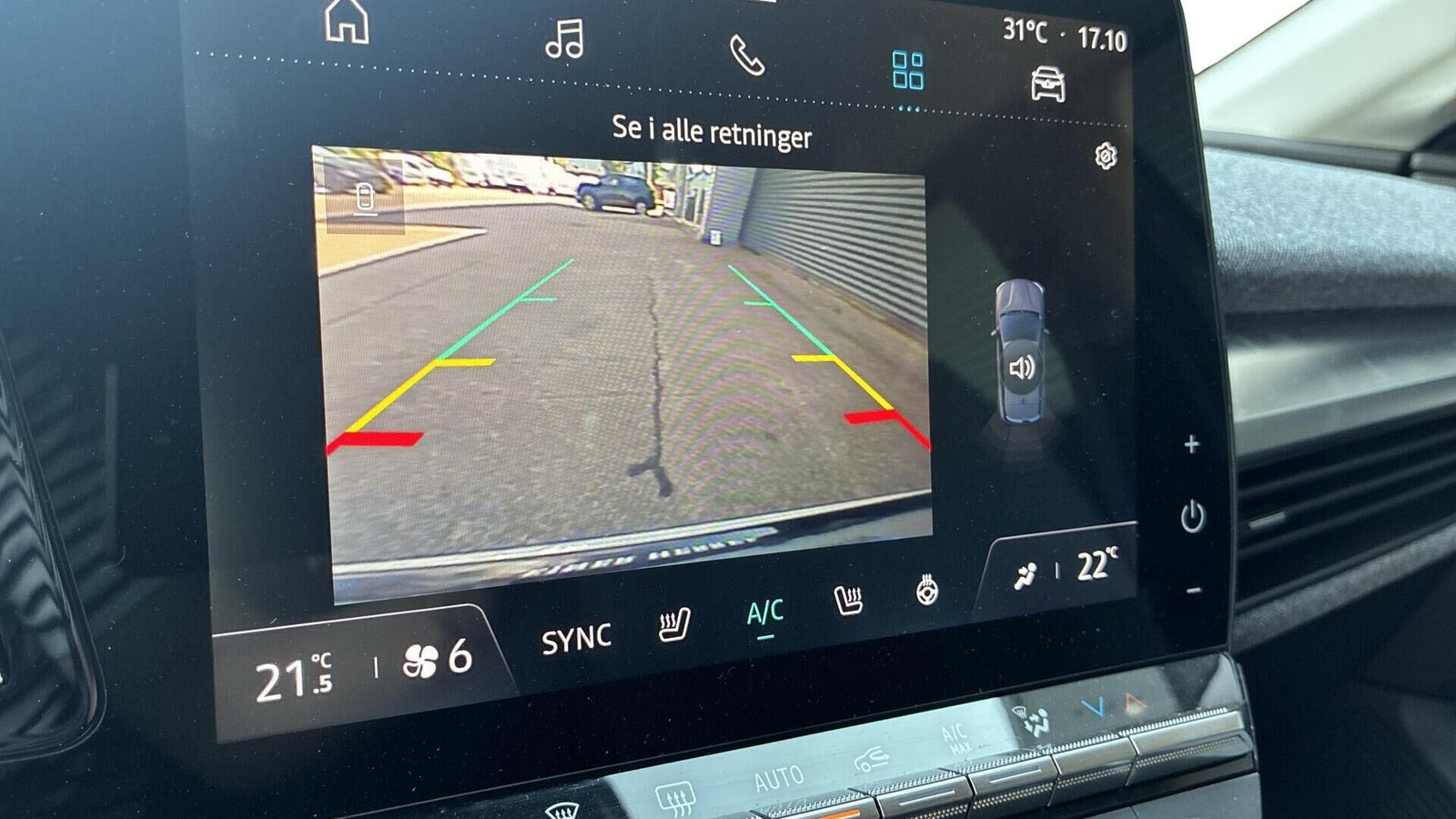 Grå Renault Megane E-Tech fra 2023