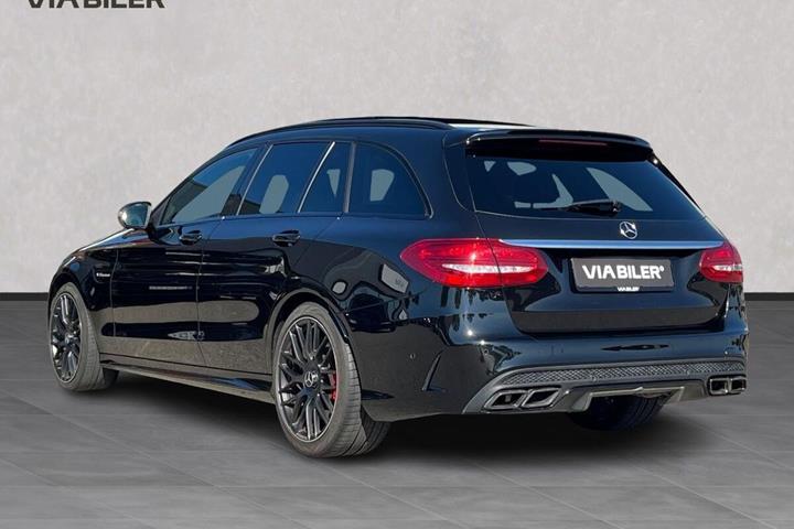 Sort Mercedes C63 AMG S fra 2017