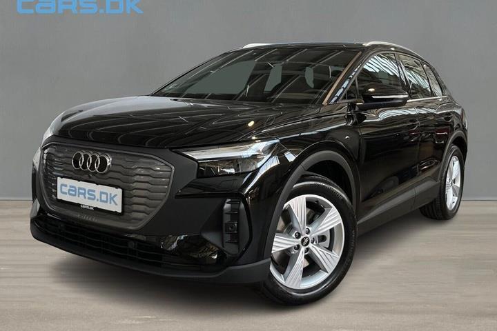 Sort Audi Q4 fra 2026 set udefra