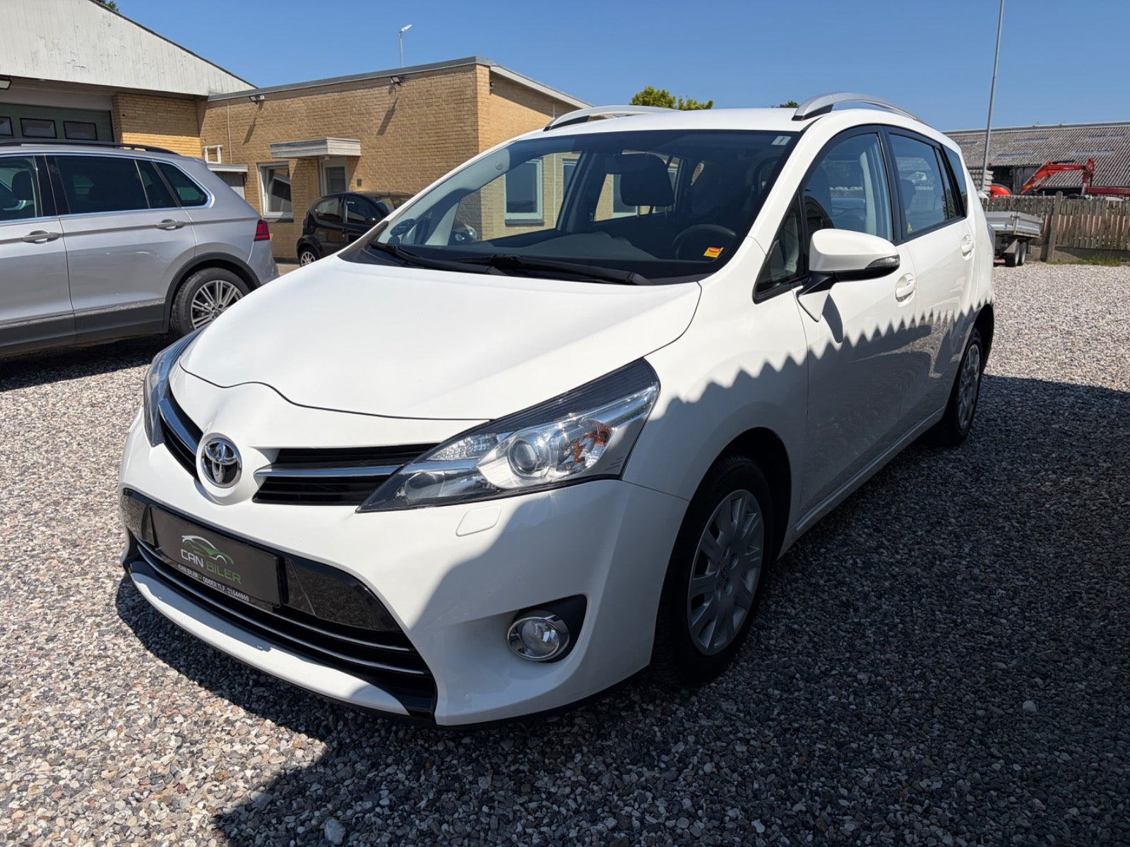 Hvid Toyota Verso fra 2015