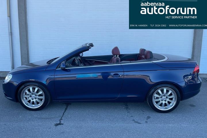 Blå VW Eos fra 2007