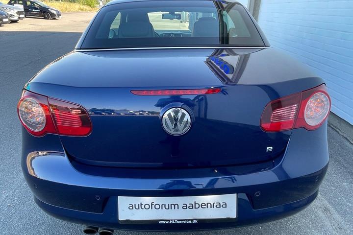 Blå VW Eos fra 2007