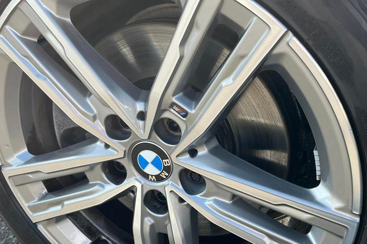 Sort BMW 118i fra 2022