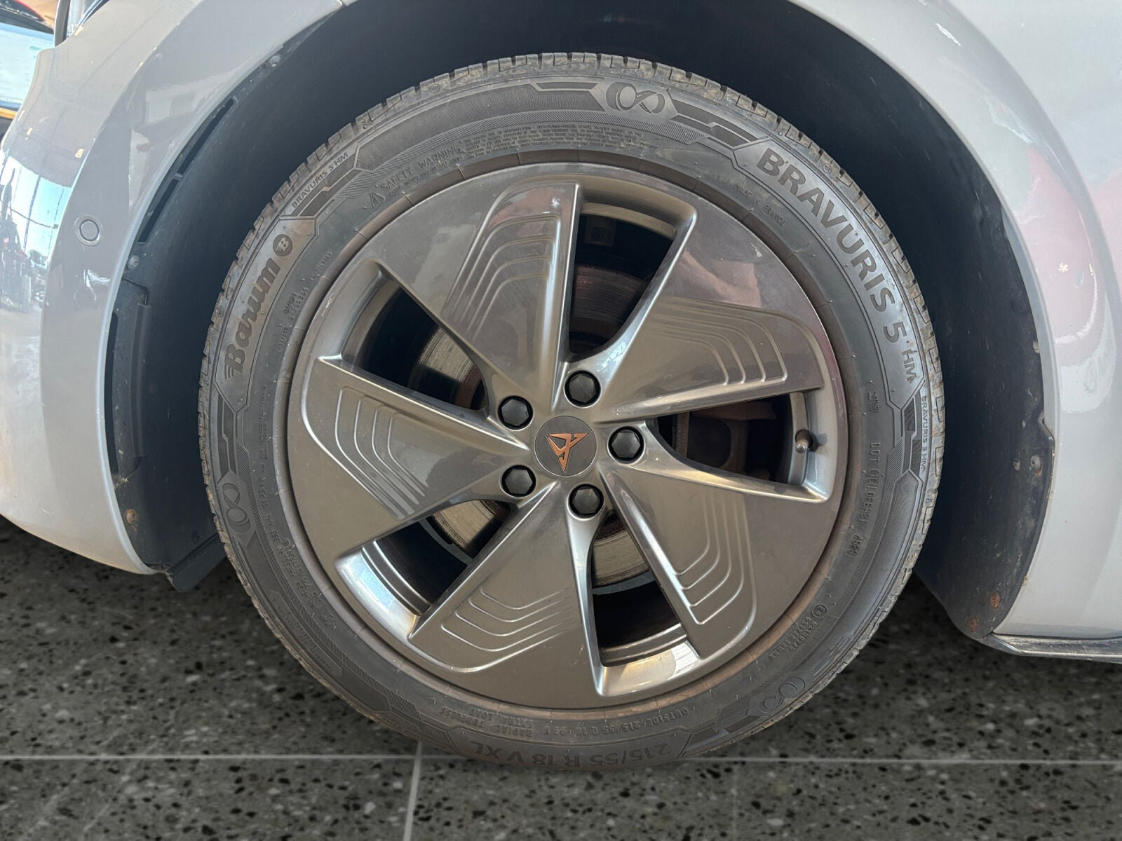 Grå Cupra Born fra 2022