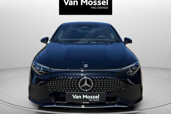 Sort Mercedes CLA250+ fra 2025