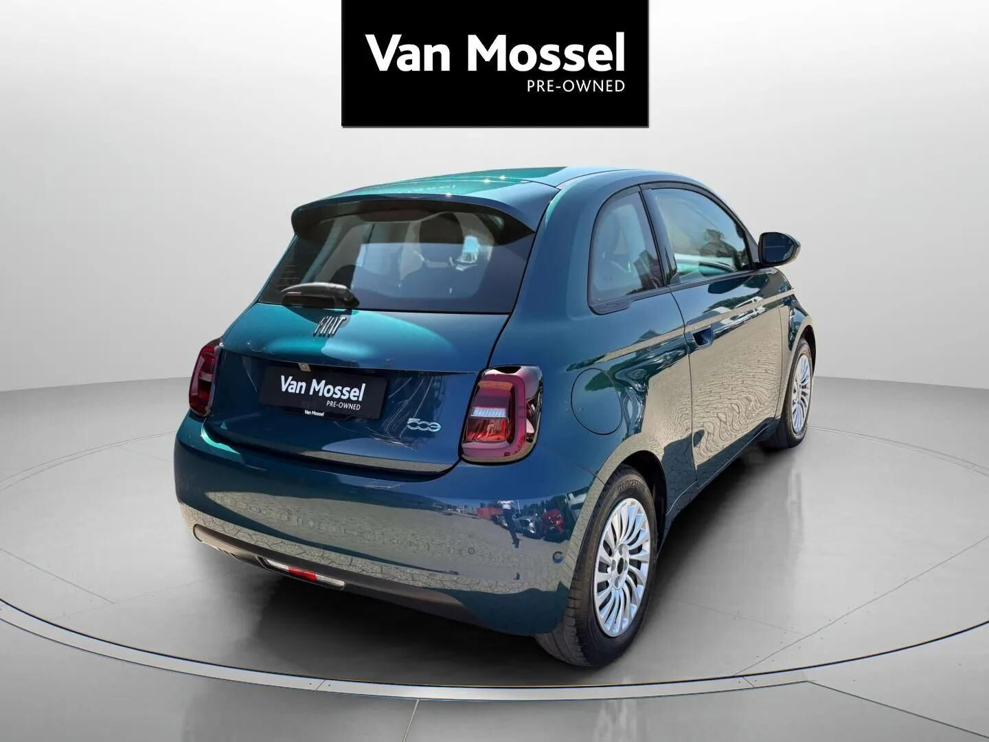 Grøn Fiat 500e fra 2023