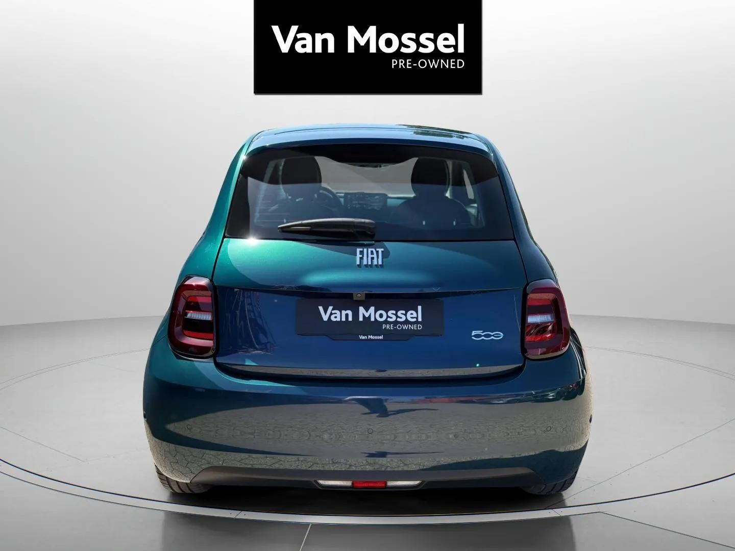 Grøn Fiat 500e fra 2023