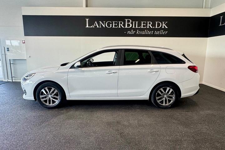 Hvid Hyundai i30 fra 2020