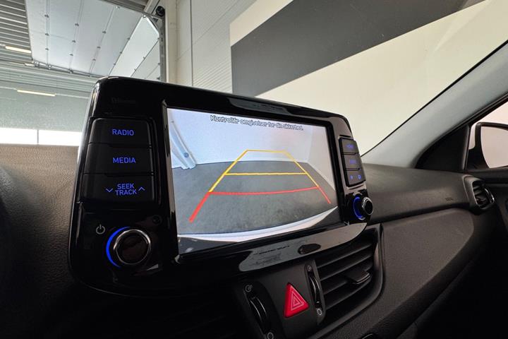 Hvid Hyundai i30 fra 2020