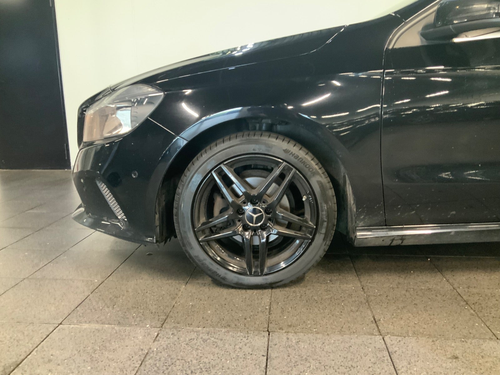Sort Mercedes A180 d fra 2016