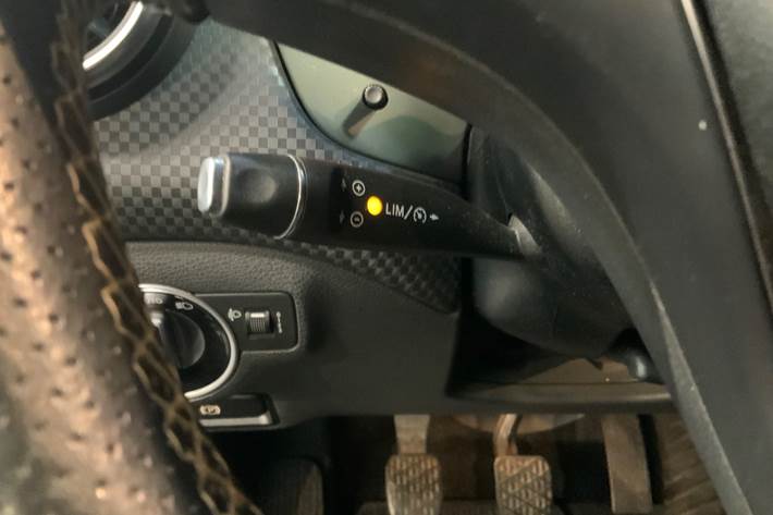 Sort Mercedes A180 d fra 2016
