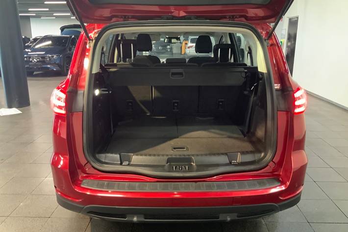 Rød Ford S-MAX fra 2019