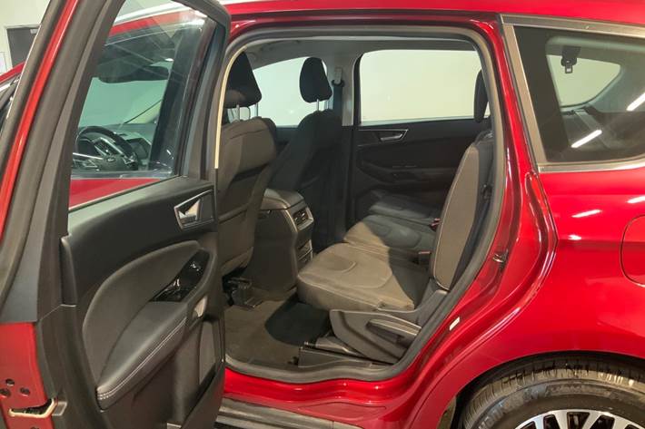 Rød Ford S-MAX fra 2019