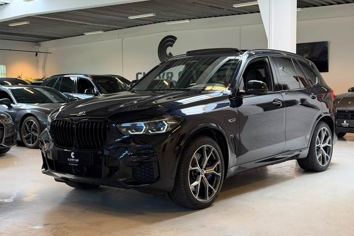 Sort BMW X5 fra 2022