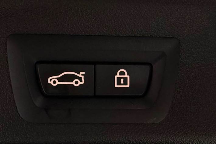 Sort BMW X5 fra 2022