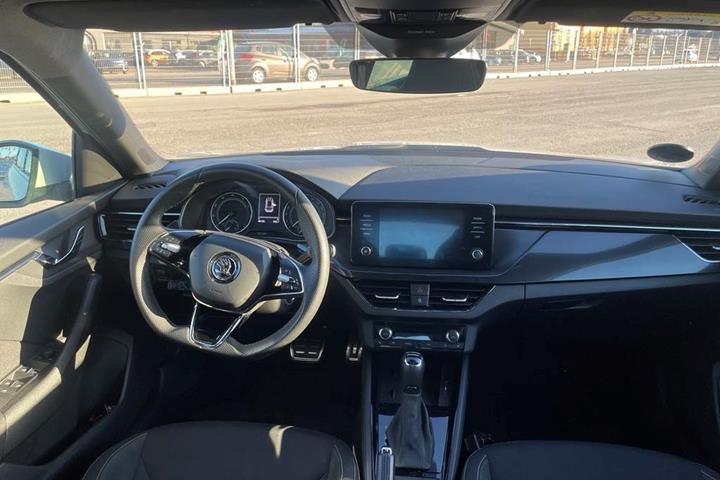 Hvid Skoda Kamiq fra 2021