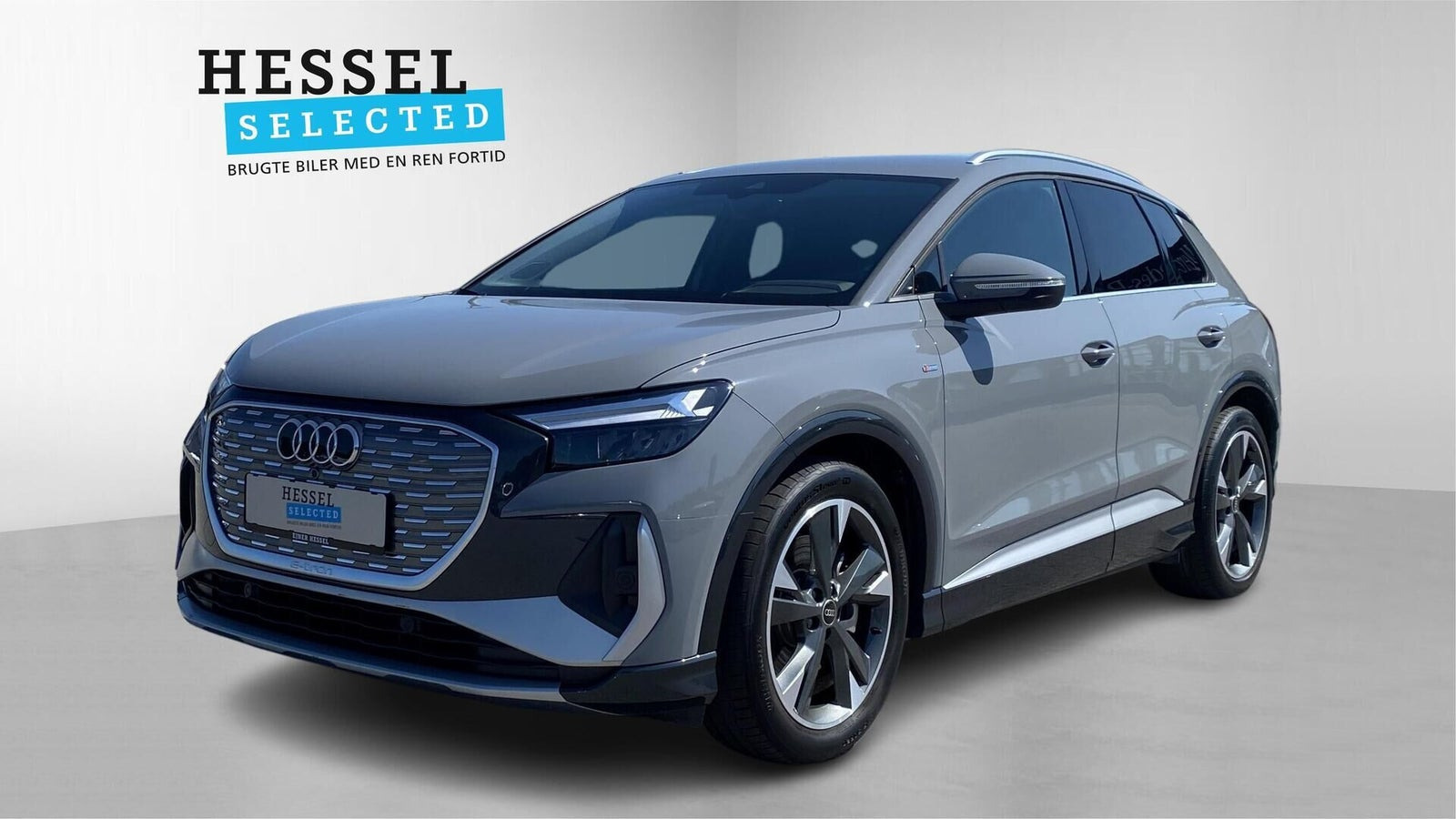 Grå Audi Q4 e-tron fra 2025 set udefra