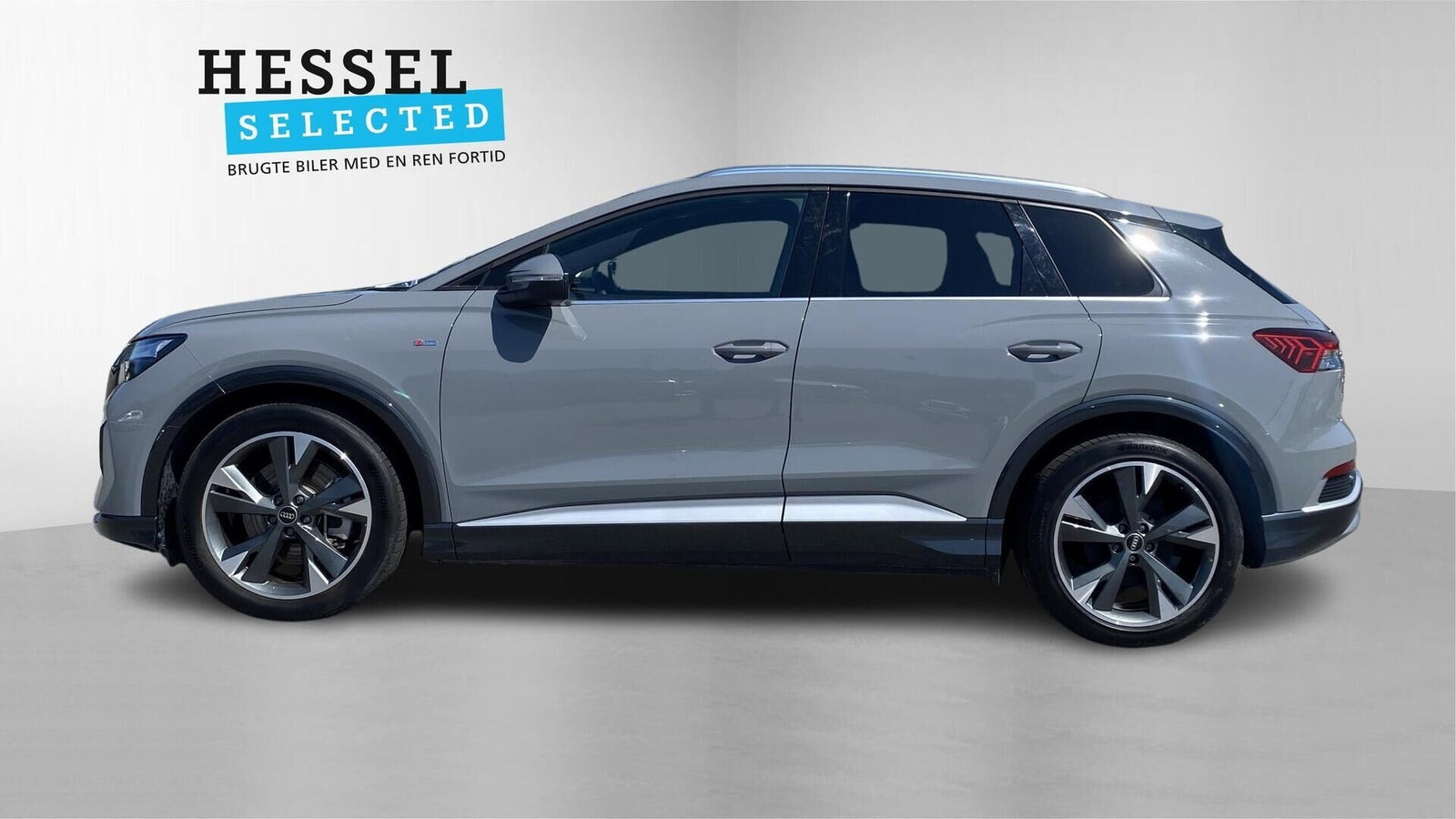 Grå Audi Q4 e-tron fra 2025