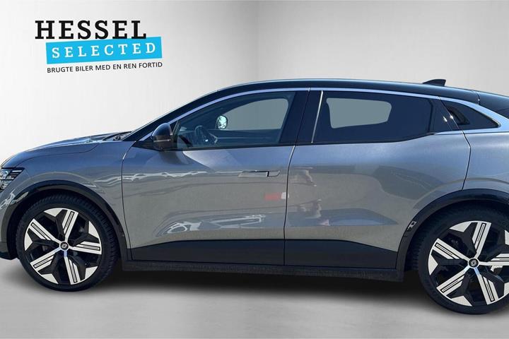 Grå Renault Megane E-Tech fra 2023