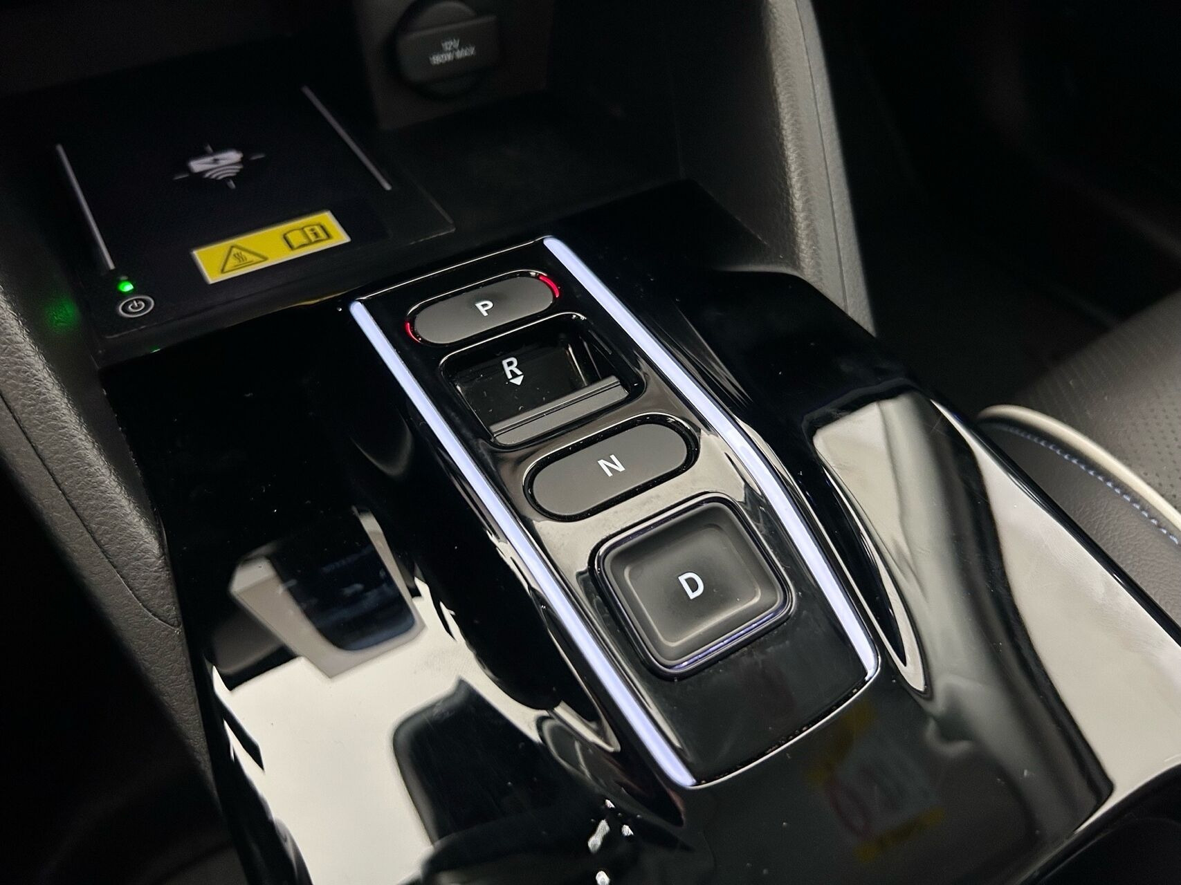Blå Honda e:Ny1 fra 2025