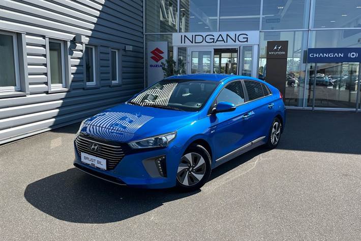 Blå Hyundai Ioniq fra 2017