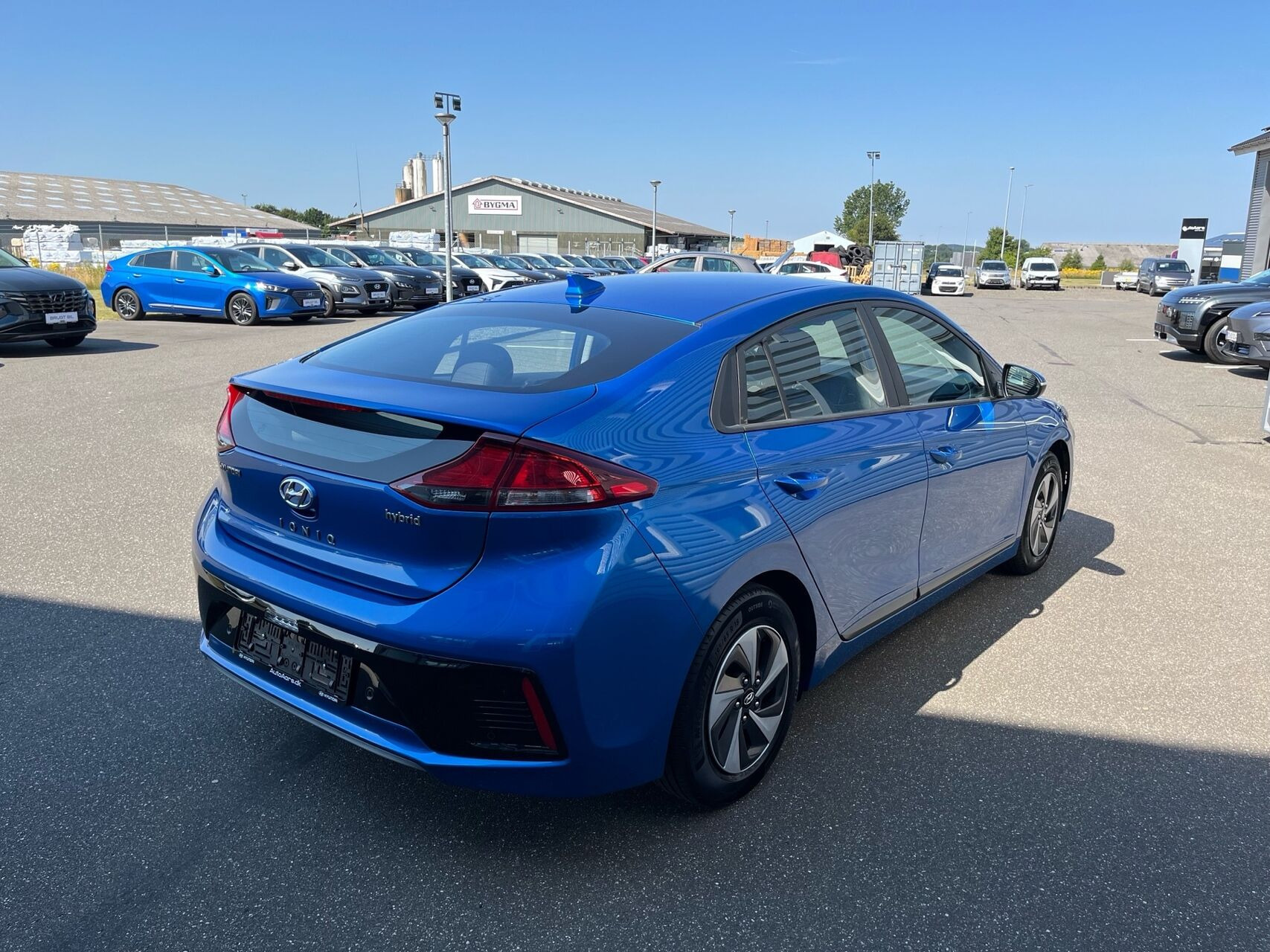 Blå Hyundai Ioniq fra 2017