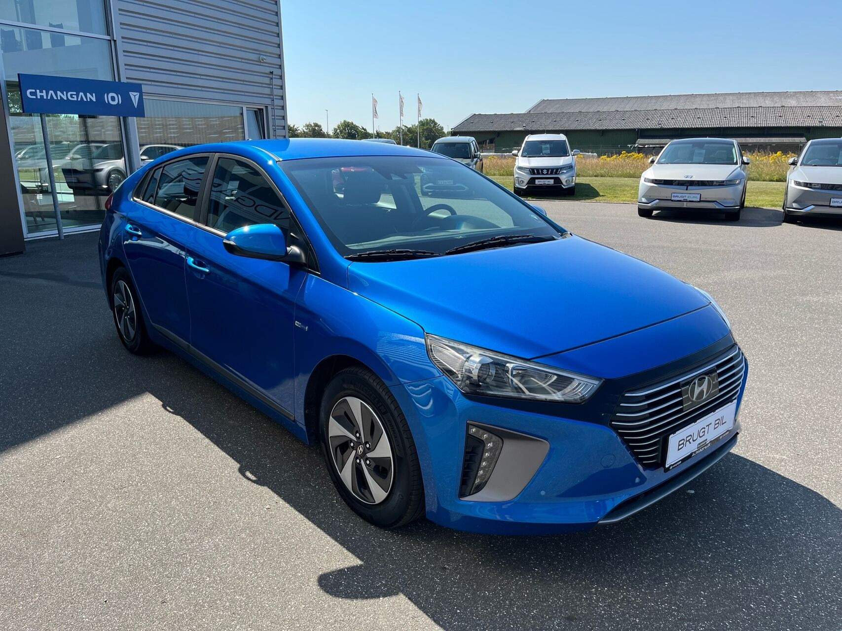 Blå Hyundai Ioniq fra 2017