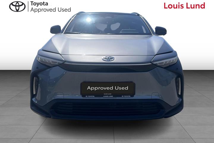 Grå Toyota BZ4X fra 2023