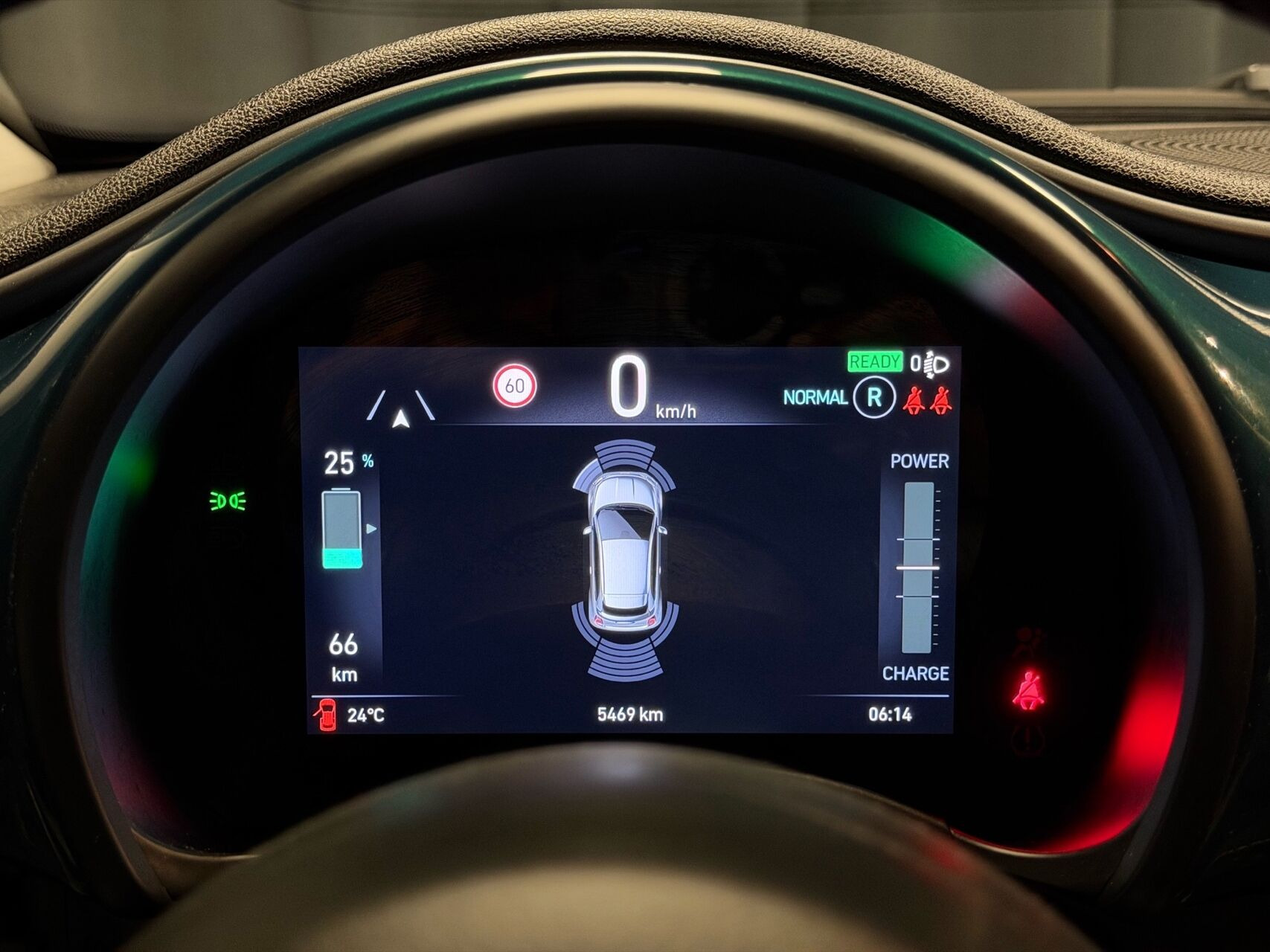 Blå Fiat 500e fra 2023