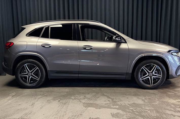 Grå Mercedes EQA 250+ fra 2025