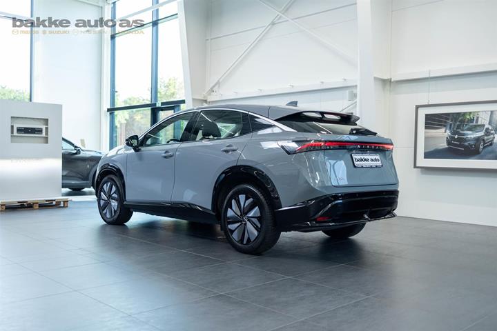 Grå Nissan Ariya fra 2024