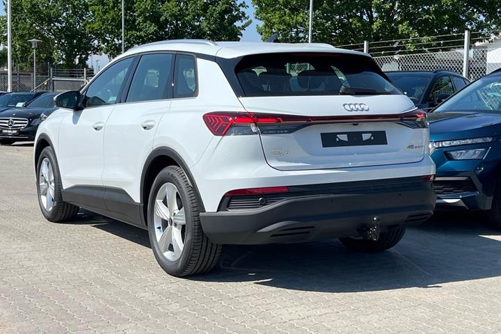 Hvid Audi Q4 fra 2026