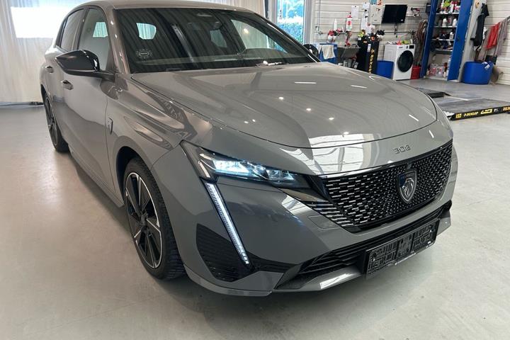 Grå Peugeot E-308 fra 2024
