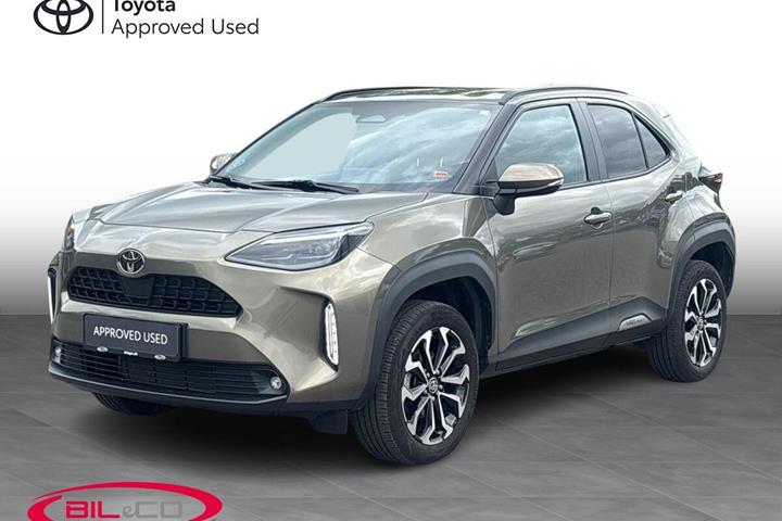 Bronze Toyota Yaris Cross fra 2024 set udefra