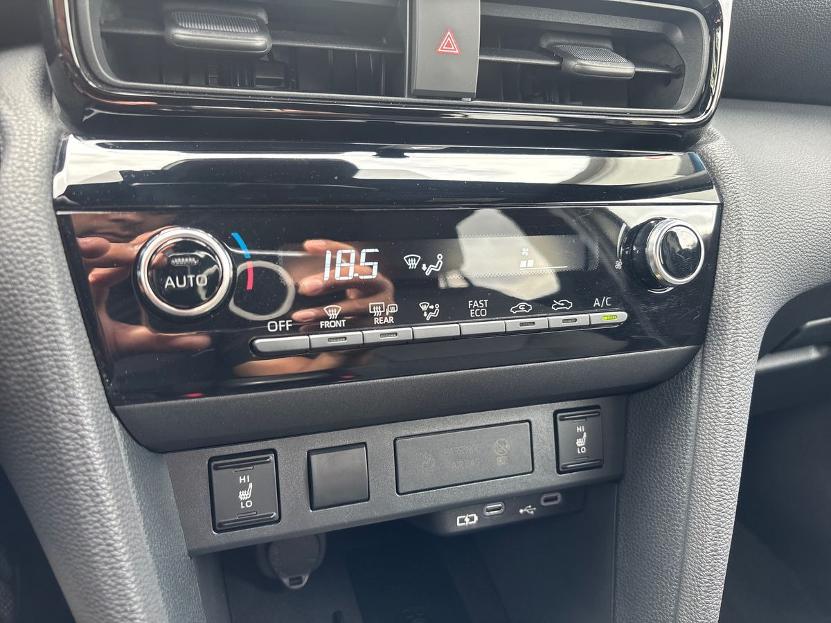 Bronze Toyota Yaris Cross fra 2024