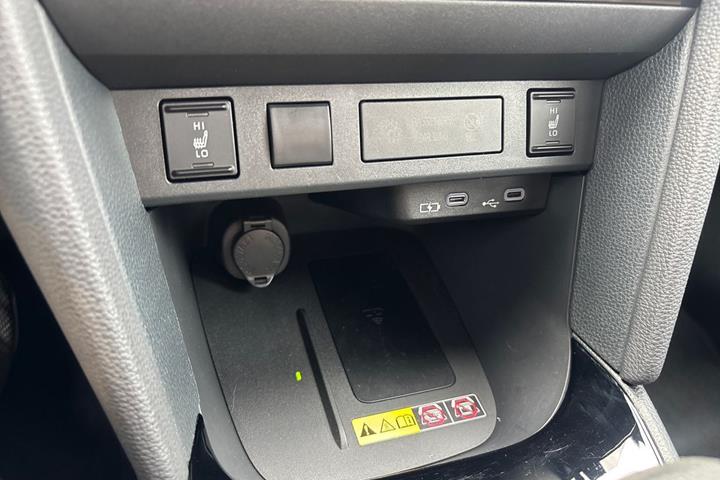 Bronze Toyota Yaris Cross fra 2024