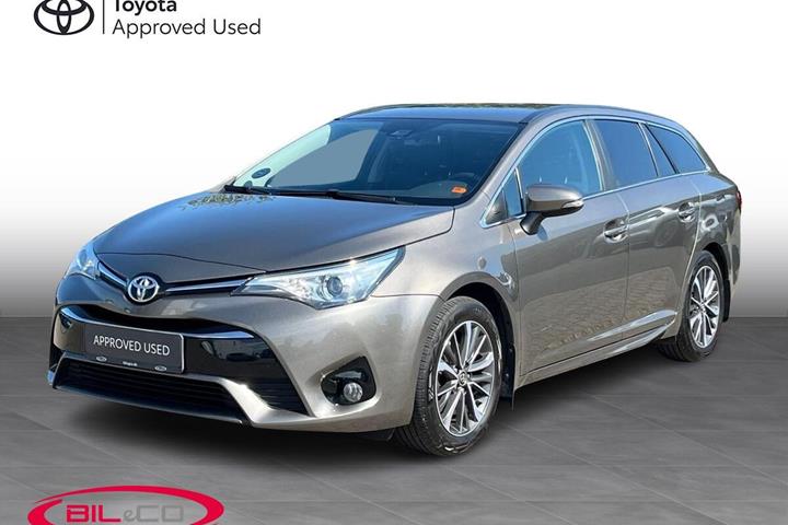 Bronze Toyota Avensis fra 2017 set udefra