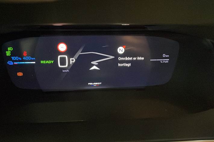 Grå Peugeot e-2008 fra 2025