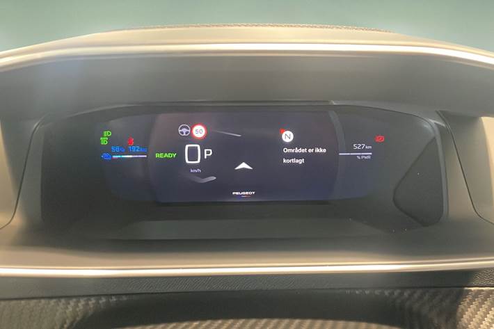 Blå Peugeot e-2008 fra 2025