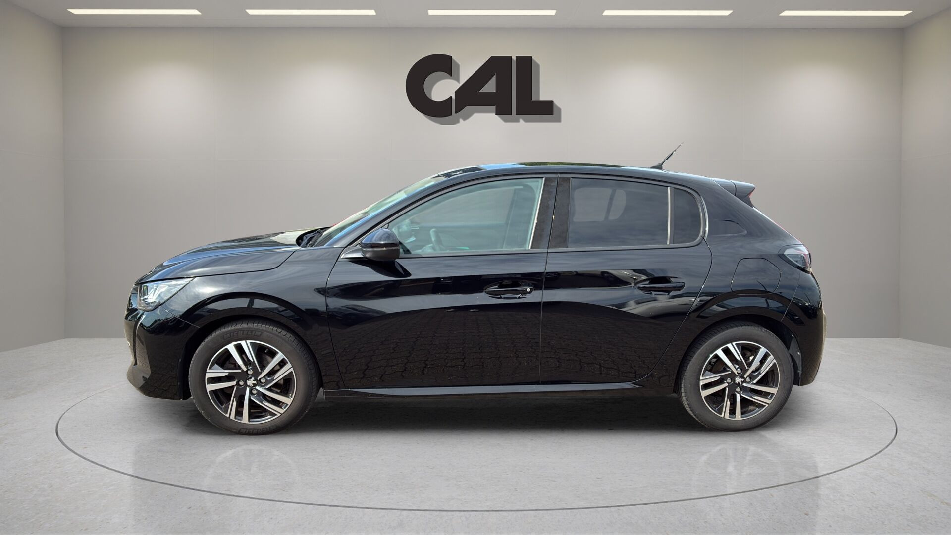 Sort Peugeot 208 fra 2021