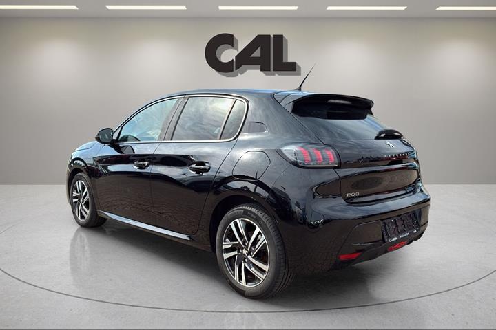 Sort Peugeot 208 fra 2021