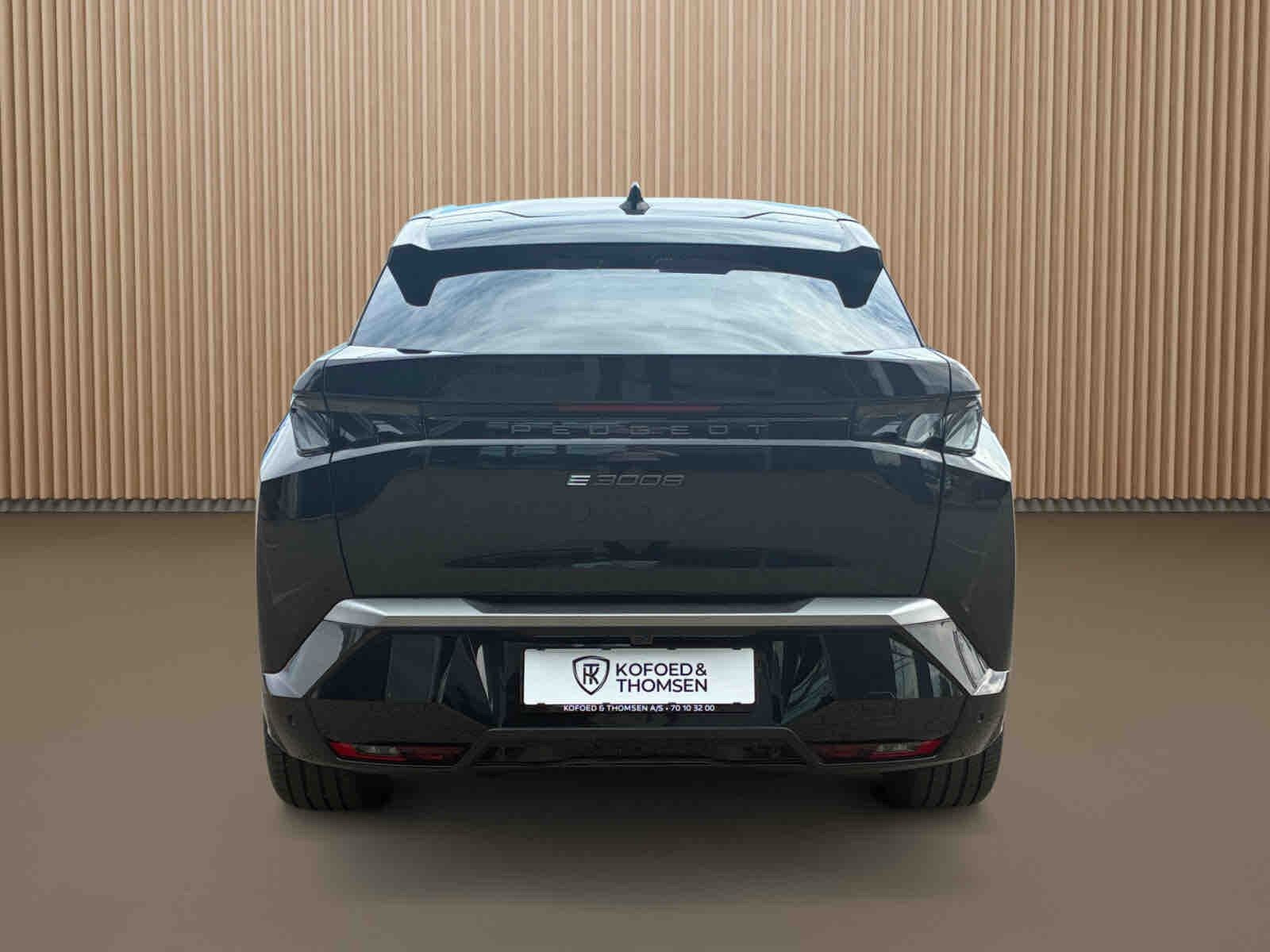 Sort Peugeot e-3008 fra 2025