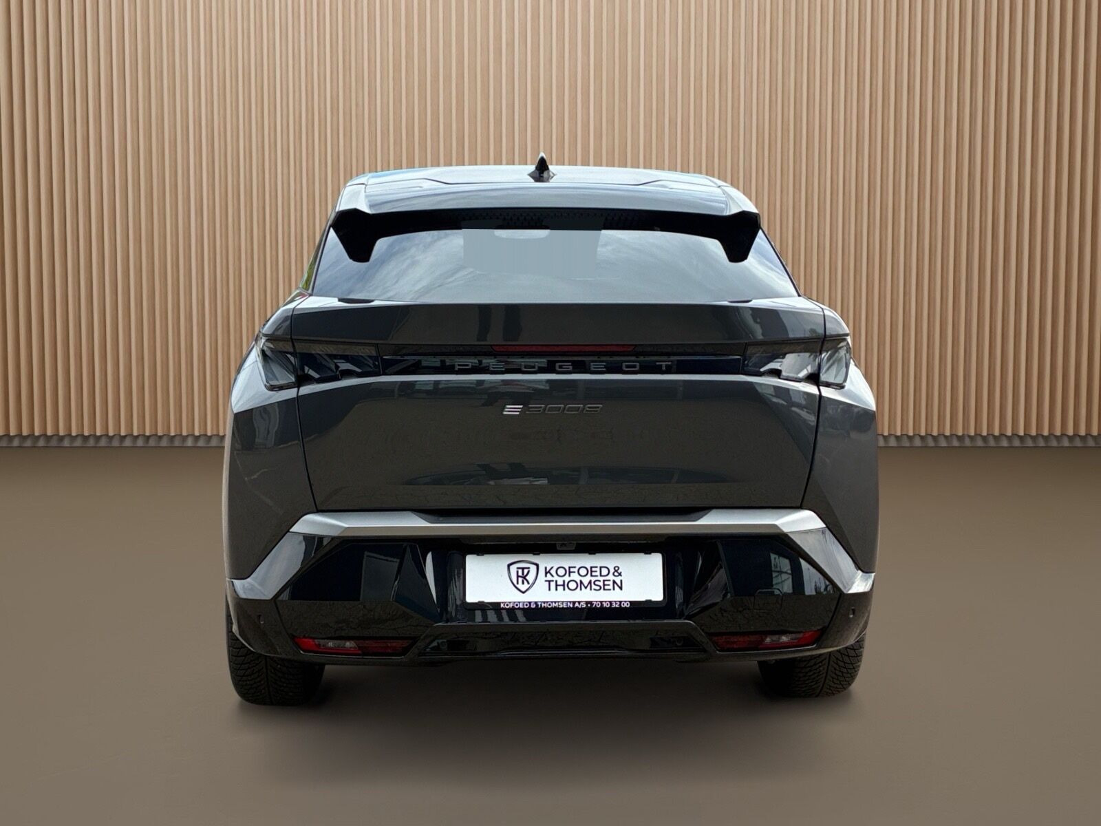 Grå Peugeot e-3008 fra 2025