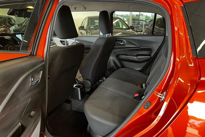 Orange Suzuki Swift fra 2024