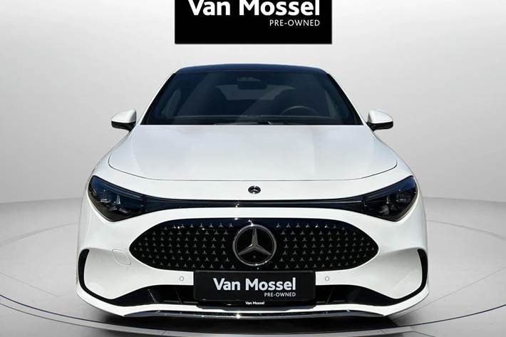 Hvid Mercedes CLA250+ fra 2025