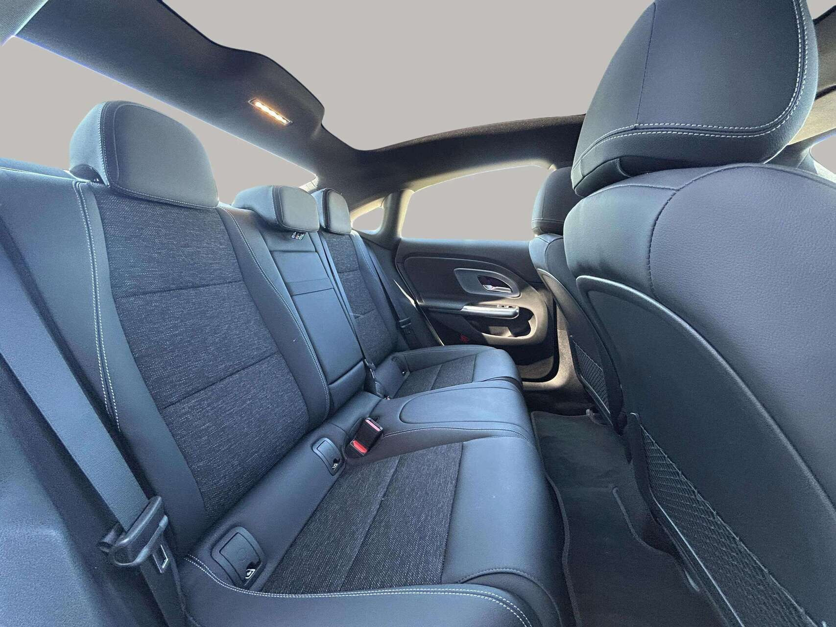 Hvid Mercedes CLA250+ fra 2025