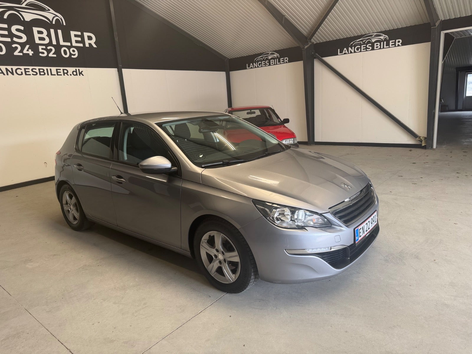 Sølv Peugeot 308 fra 2013